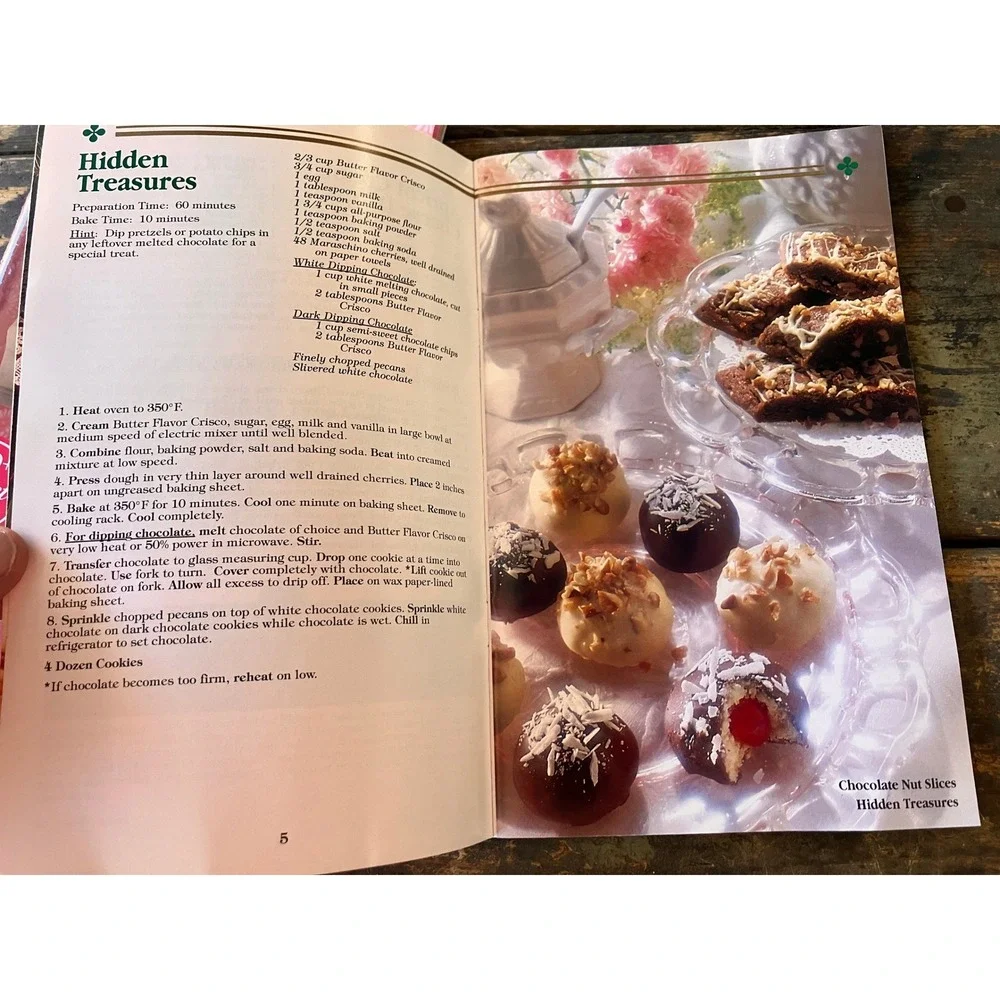 Vintage Recipe Booklet Lot Betty Crocker Cakes Crisco Cookies Pillsbury Bake-Off